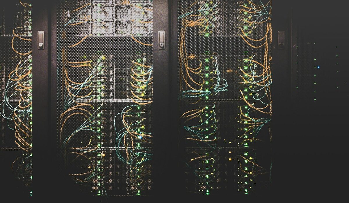 Data center servers illustrating American Tower earnings and digital infrastructure growth
