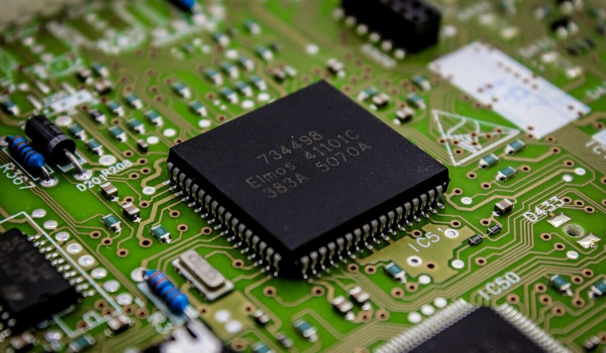 Semiconductor chip illustrating Cadence AI design demand