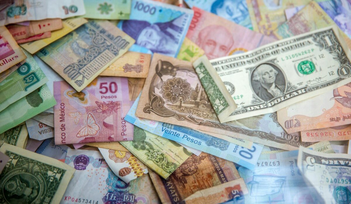 International banknotes representing offshore dollar demand and emerging-market currencies