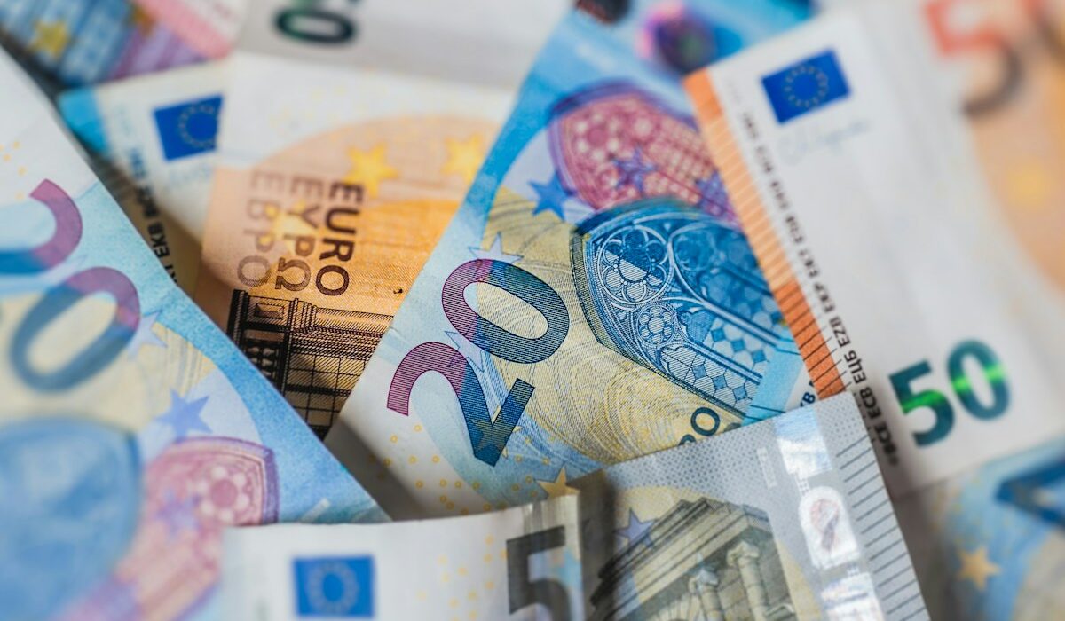 Euro banknotes representing the ECB inflation outlook and euro-area economy