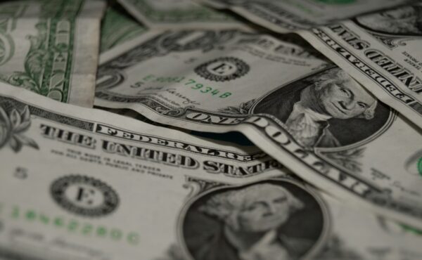 U.S. dollar notes illustrating the Federal Reserve interest-rate decision