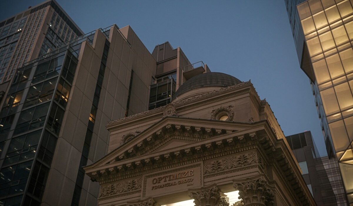 Northern Trust earnings growth represented by financial district offices