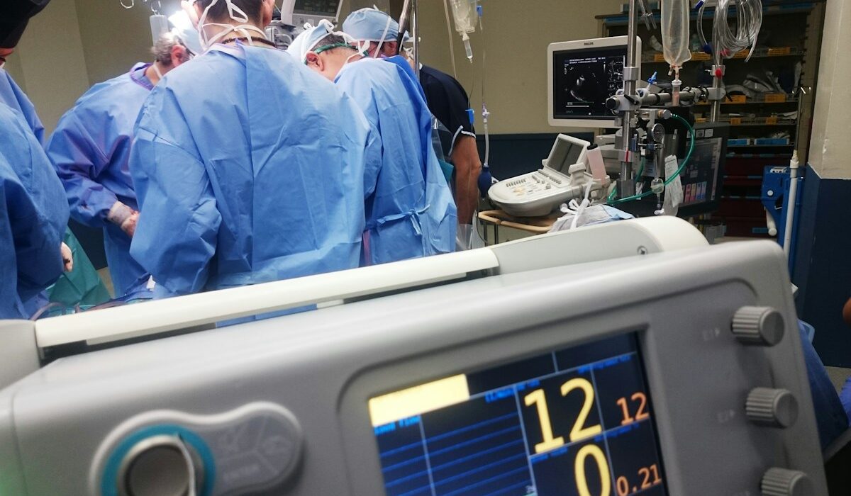 Cardiac procedure team representing the Pulse Biosciences NANOPULSE-AF trial