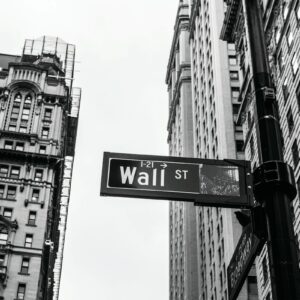 Wall Street sign representing U.S. bank stocks before third-quarter earnings