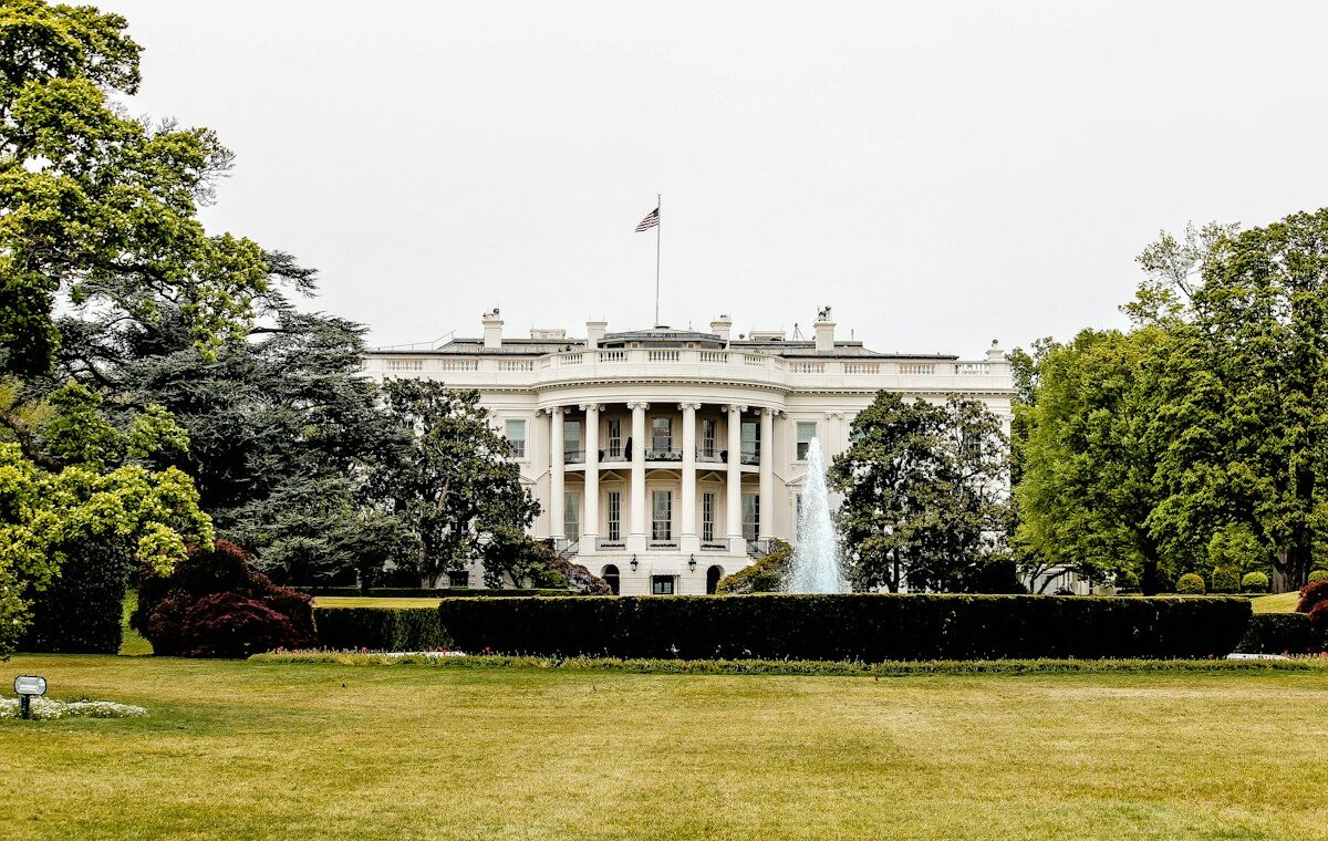 White House exterior, where the Lisa Cook inquiry hearing is scheduled for November 5.