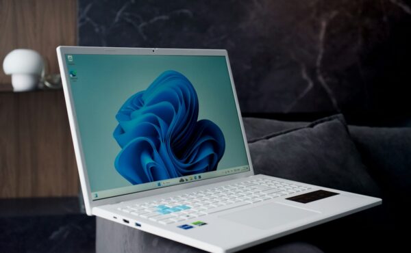 Windows laptop representing the October 2026 Windows 11 performance update